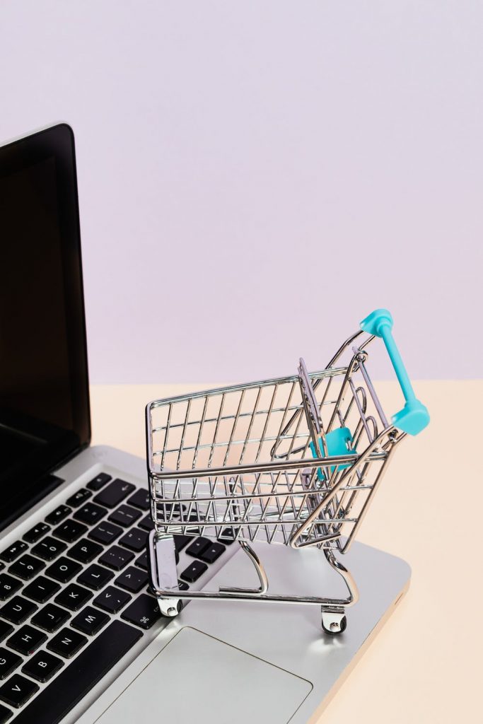 HOW TO SET UP AN E-COMMERCE BUSINESS